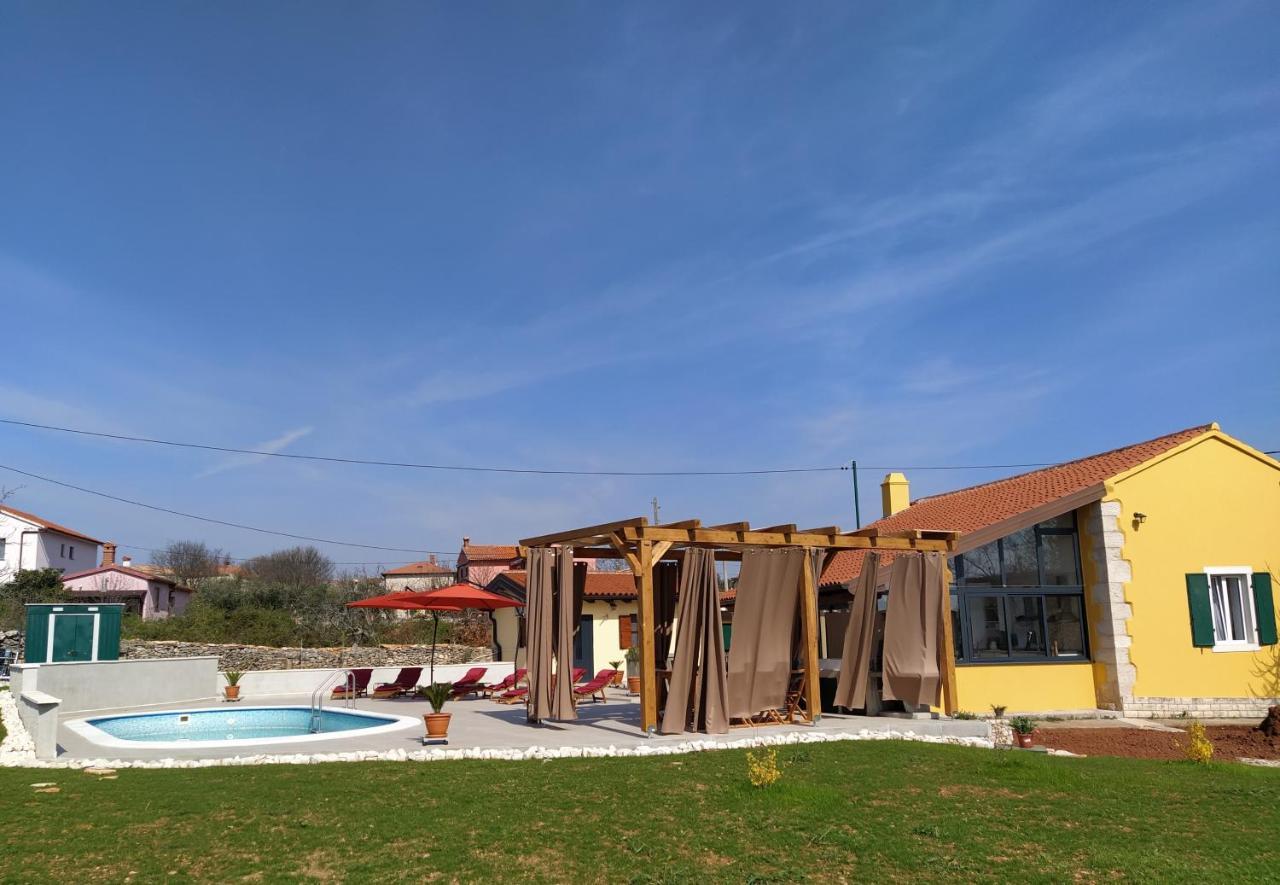 Dom wakacyjny Ferienhaus/holidayhouse Smokvica **** In *